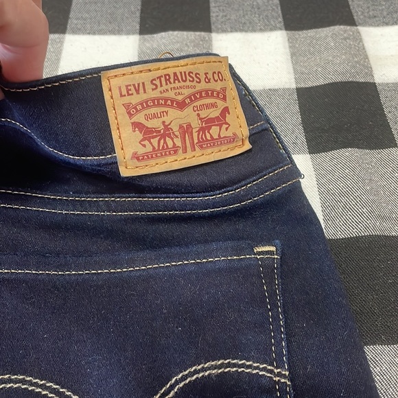 EXC! Levi's 720 High Rise Super Skinny Jeans Women's 31 x 29 Dark Indigo Soft - Picture 3 of 10